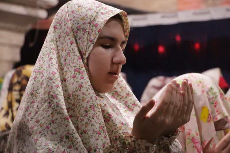 اعتکاف دخترانه با حضور ۹۰ دانش‌آموز در مسجد تاریخی خانم زنجان