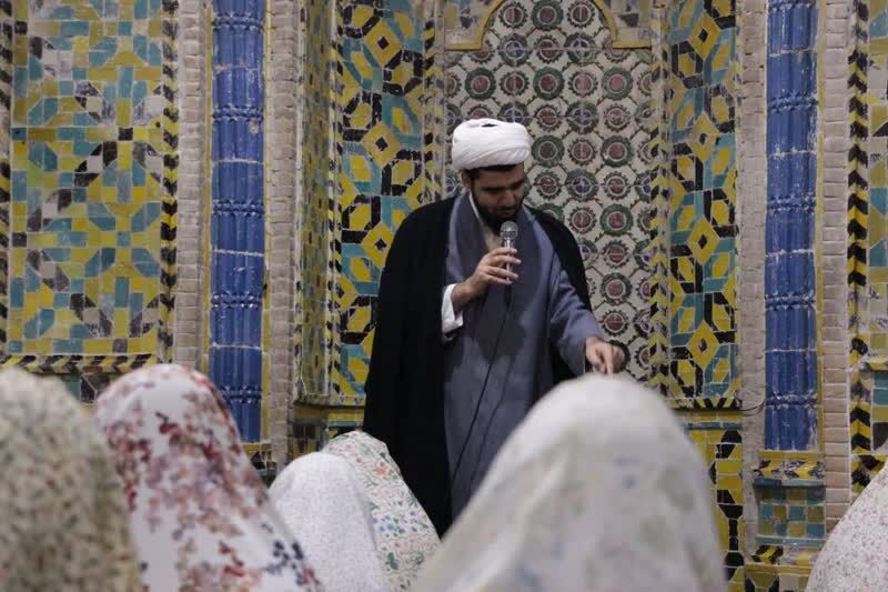 اعتکاف دخترانه با حضور ۹۰ دانش‌آموز در مسجد تاریخی خانم زنجان