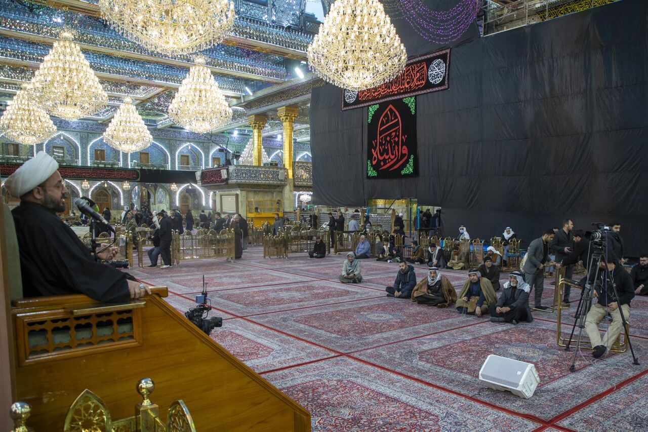 برگزاری مجلس عزاداری وفات حضرت زینب کبری (س) در صحن حرم مطهر حضرت ابوالفضل العباس (ع)