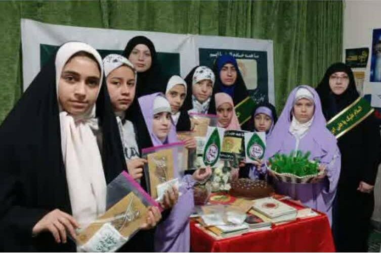 «اعتکاف اندیشه‌ها» در نوشهر؛ هم‌نشینی عبادت و کتاب برای دانش‌آموزان معتکف