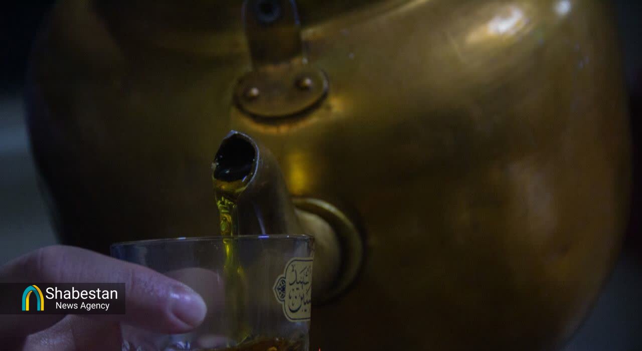 دانشآموزان بروجردی با شعار نسل ایستادگی معتکف شدند