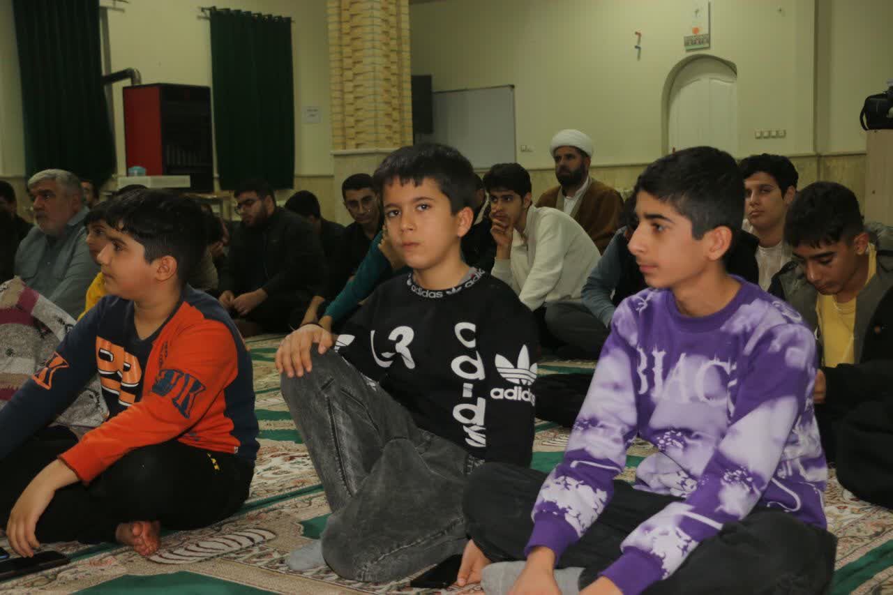 سوگواری بانوی صبر در خلوت بندگی