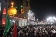 تجمع مردم در حرم مطهربانوی کرامت در اعتراض به اغتشاشات اخیر قم