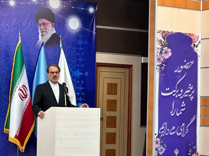 هر مدیری که از عرضه ارز خودداری کند، باید با او برخورد شود