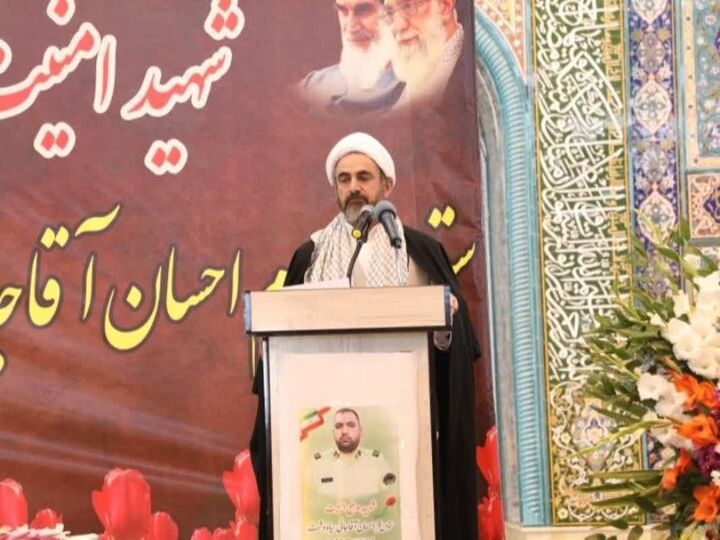امام‌جمعه ایلام: حضور پرشور مردم استان پاسخی قاطع به رسانه‌های معاند بود