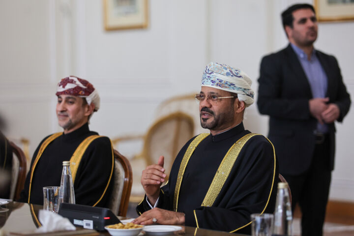 البوسعیدی: موضع عمان باز نگه داشتن کانال‌های رایزنی بین تمام کشورهاست