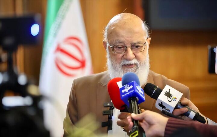 چمران: خرید هر دستگاه اتوبوس معمولی شهری ۲۰ میلیارد تومان هزینه دارد