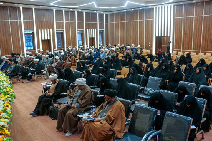 نشست‌های تخصصی «فصل الهیات» در یزد برگزار شد