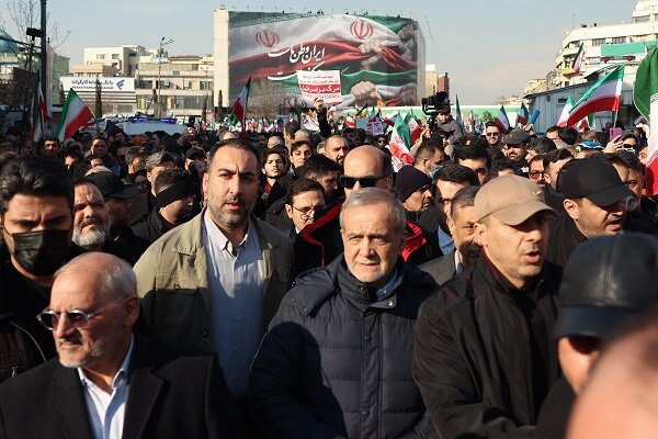 خیزش عظیم مردم تهران علیه تروریستهای مسلح و داعشی