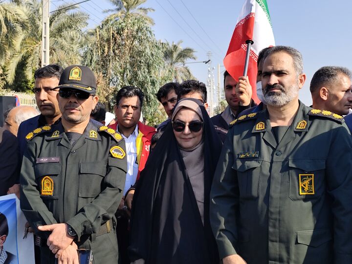 وظیفه ما مسئولین در قبال مردم تقویت پاسخگویی و خدمت بی منت است