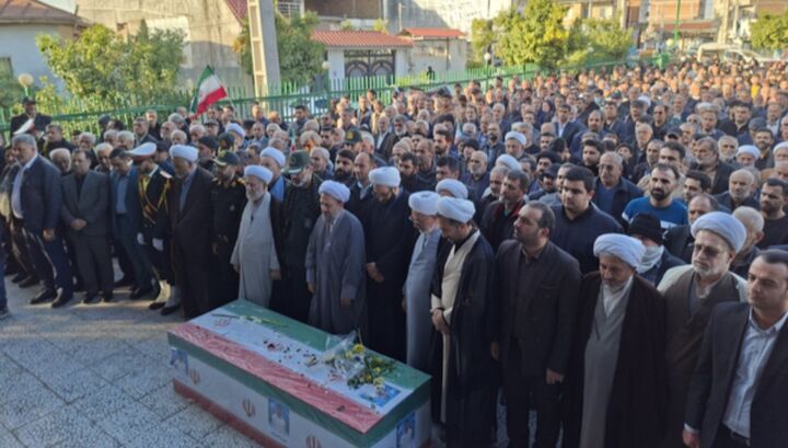 تجدید بیعت مردم انقلابی مازندران در تشییع ۴ شهید امنیت 