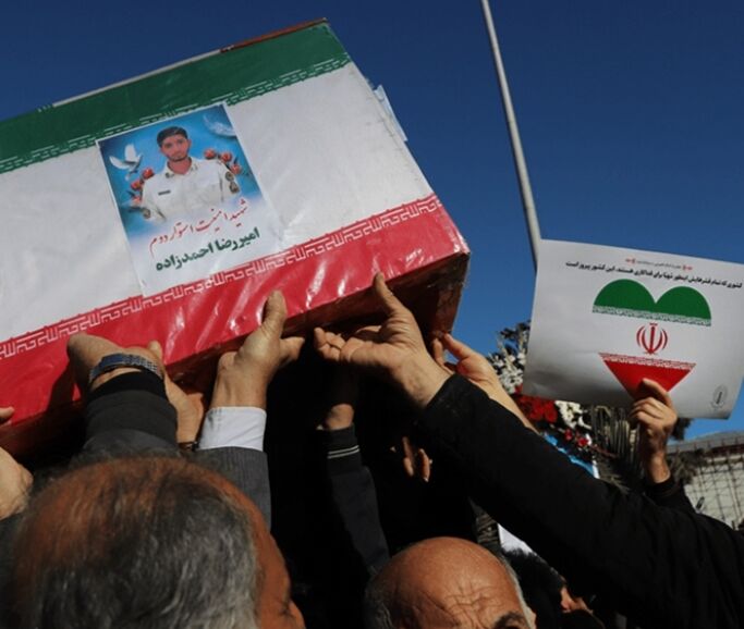 تجدید بیعت مردم انقلابی مازندران در تشییع ۴ شهید امنیت