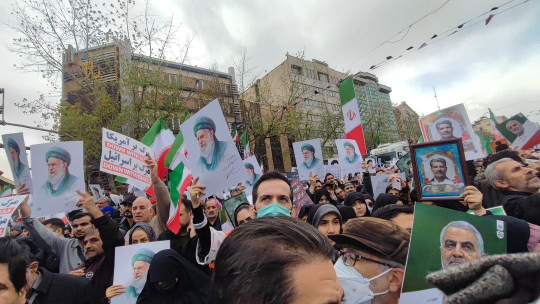 تشییع پیکرهای شهدای مقاومت ملی/ آسمان تهران در سوگ شهدا بارید