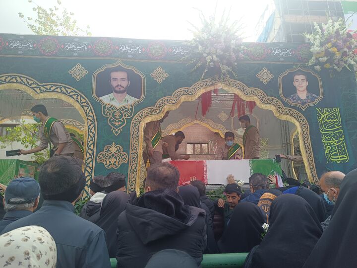 تشییع پیکرهای شهدای مقاومت ملی/ آسمان تهران در سوگ شهدا بارید