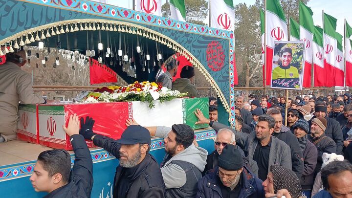 شهدای حافظ امنیت در بهشت زهرا(س) آرام گرفتند