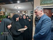 وزیر فرهنگ و ارشاد اسلامی با خانواده شهید اغتشاشات اخیر در کرمان دیدار و گفتگو کرد