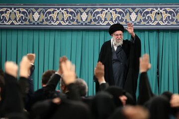 رهبر انقلاب: ملت ایران ۲۲ دی را به یک روز تاریخی مثل ۲۲ بهمن تبدیل کرد