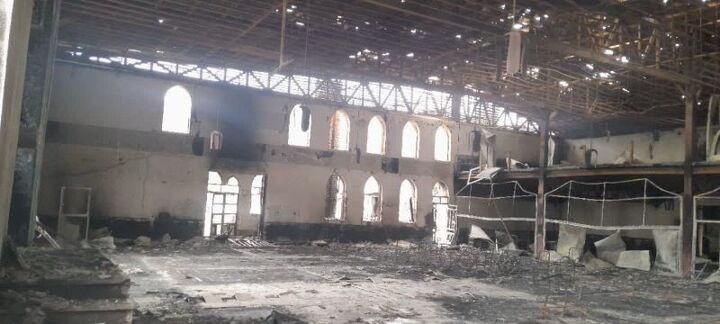 مسجد سوخت، اما عزم مردم محله خاموش نشد