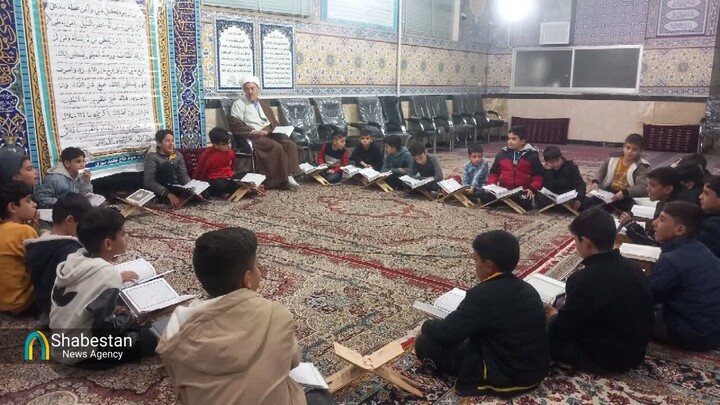 تربیت قرآن‌محور بچه‌های روستا در کانون شهدای عارف‌آباد