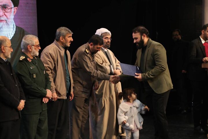 مشارکت ۶۸۳ شاعر در کنگره بین‌المللی شعر ۱۱ هزار شهید اصناف