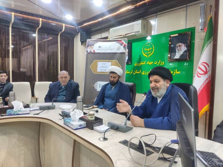 نسبت به معروفات و منکرات شرعی باید علم و یقین داشته باشیم