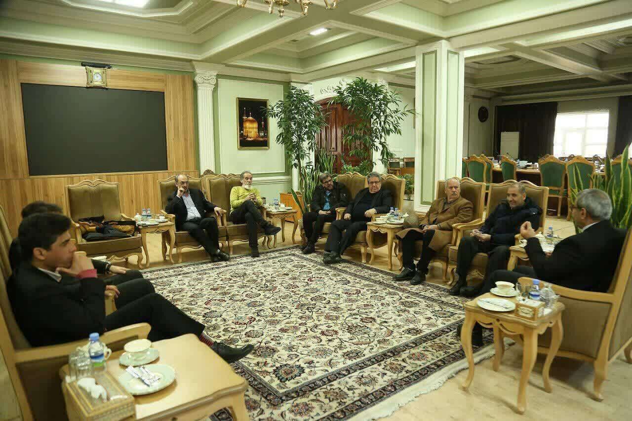 باید به سمتی برویم که وطنفروشی هزینه داشته باشد