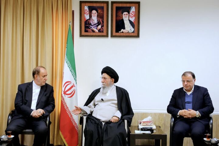 وحدت و انسجام تنها راه عبور از چالش‌های کنونی کشور است