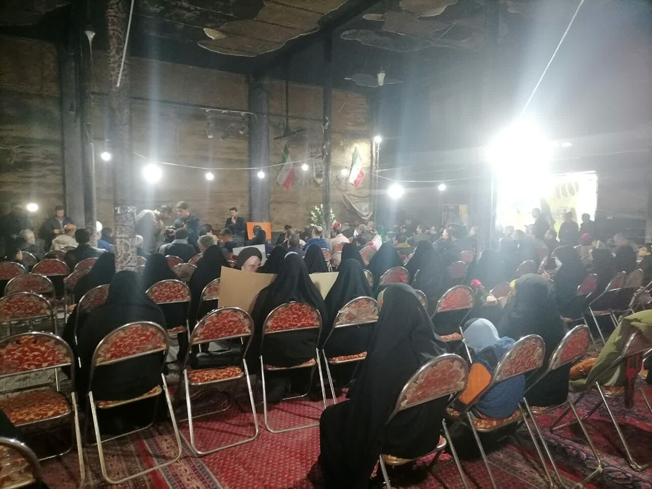 مسجد خاتمالانبیاء(ص) اراک که در آتش خشم اغتشاشگران سوخت، میزبان مجمع قرآنیان و روحانیت شد