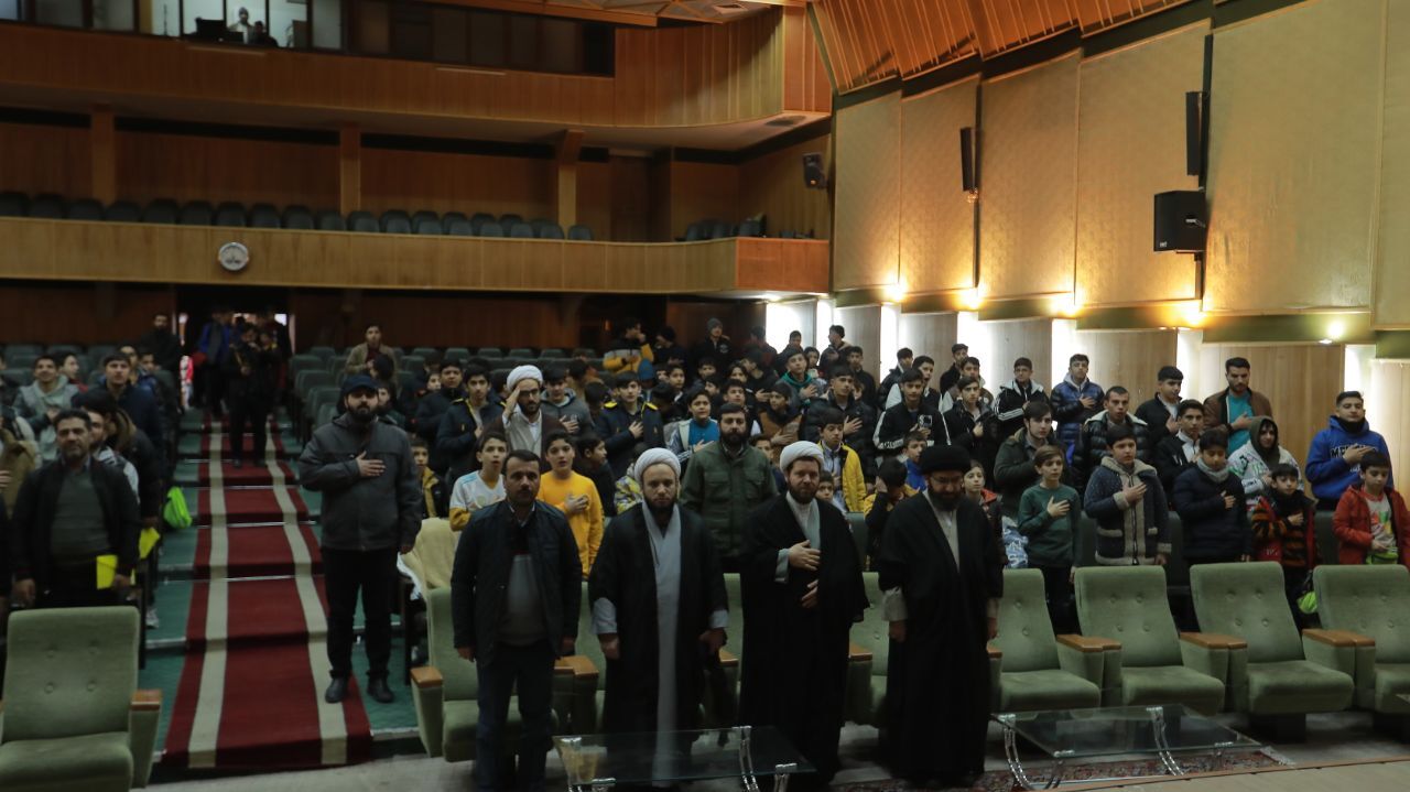 مجموعه برنامههای تبیینی"فجر همآوا" در زنجان کلید خورد