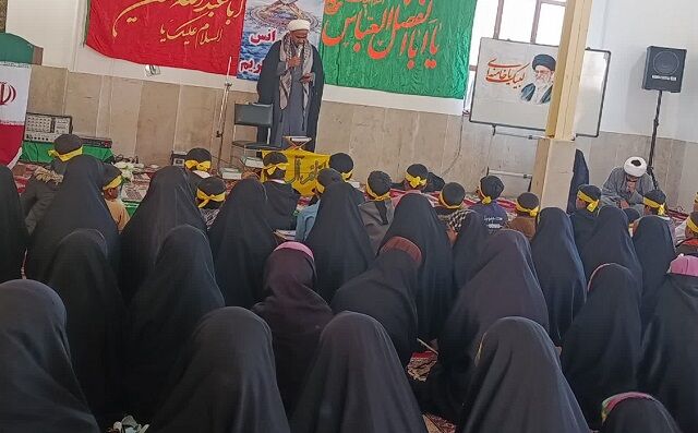 محفل انس با قرآن ویژه نوجوانان در مسجد نبی اکرم(ص) روستای درجادون برگزار شد