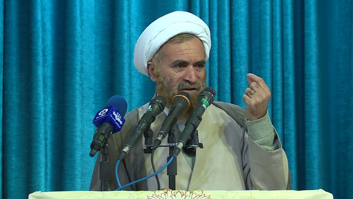 تخریب و آتش زدن مساجد حقیقت قرآن، مسجد و وجود اسلام را در جوانان و مردم افزایش داد