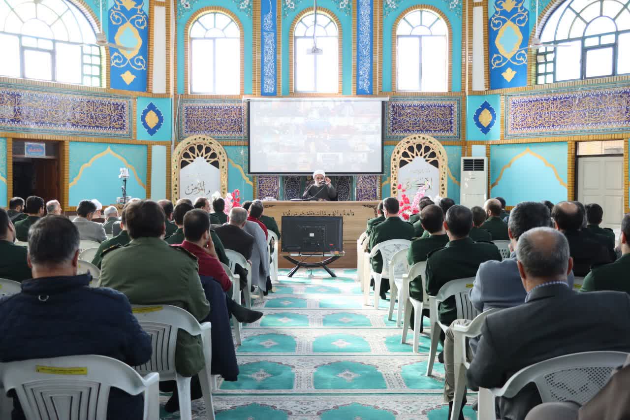 ملت ایران وارث مکتبی است که ترس و خوف در آن راه ندارد