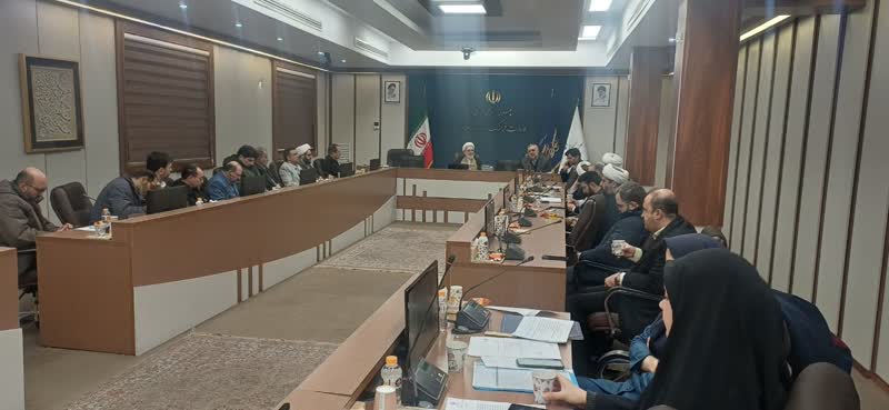 نماز در این روزهای گرفتاری به درد ما میخورد/ نماز باید از درون بجوشد به کار تشویقی نیاز ندارد