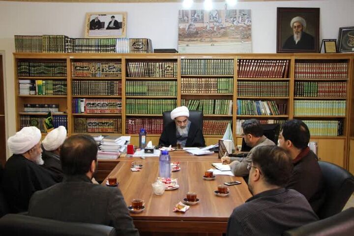 روحانیت یکپارچه در دفاع از نظام اسلامی و ایران در صحنه حضور دارد