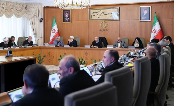 تأکید دکتر پزشکیان بر ضرورت توسعه هر چه بیشتر انرژی‌های تجدیدپذیر