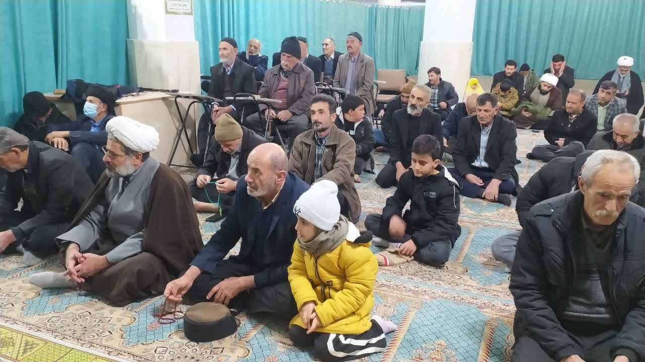 چهارشنبههای دانایی در کانون میثاق شلمزار؛ پیوند نوجوانان با نهجالبلاغه و سیره شهدا