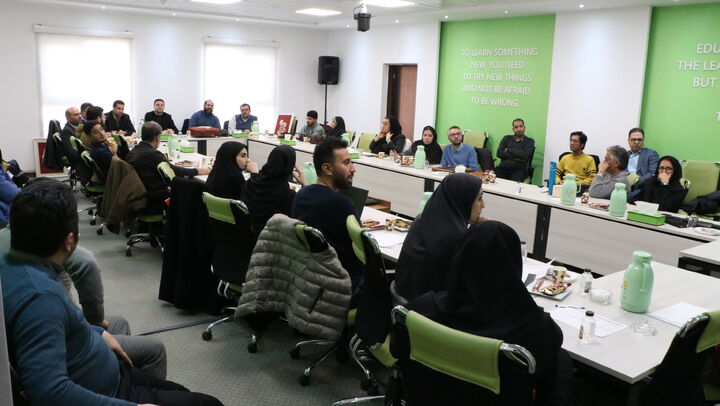 اقتصاد استان بدون صنایع خلاق و فناوری‌های نرم ناتمام است