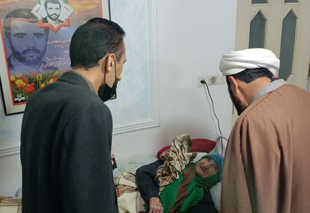 دیدار رییس شورای هیات مذهبی مازندران با مادر شهید لقمانی