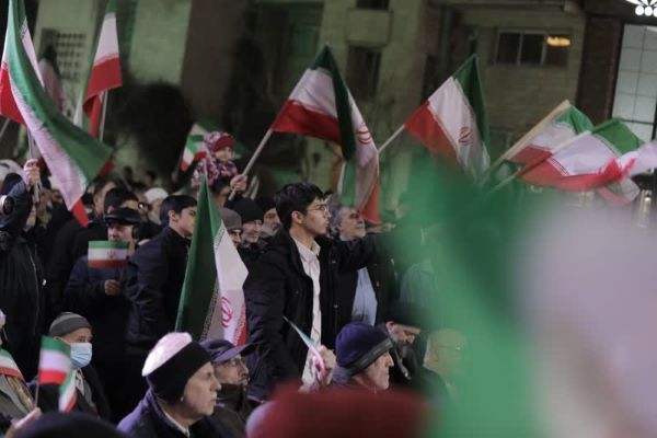 تجمع مردمی در هتک حرمت مساجد در مسجد مفتخر