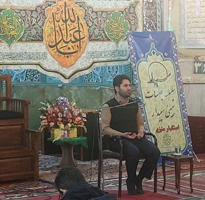آغاز سلسله نشست‌های تبیینی «سپیدار» در مسجد کمیل
