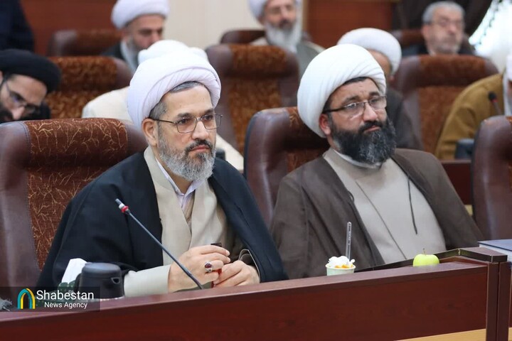 بیعت نمایندگان ولی فقیه و ائمه جمعه کشور با رهبر جدید انقلاب اسلامی