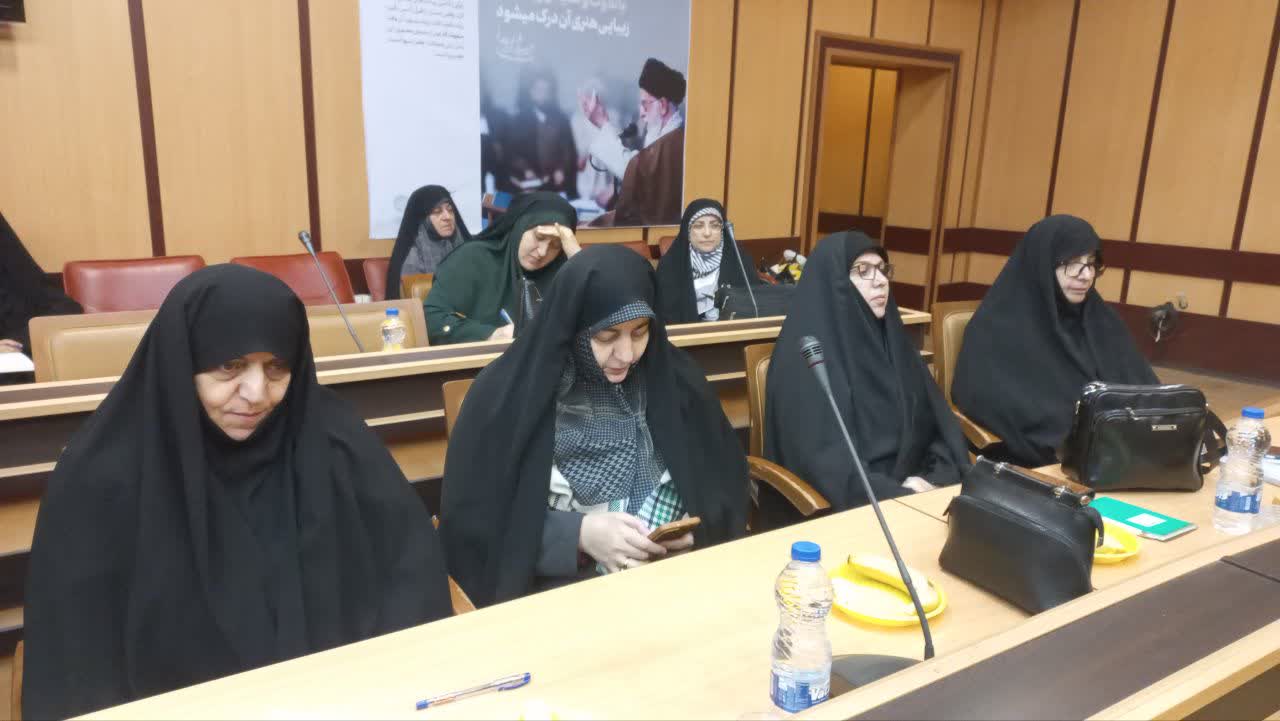 بانوان نقش محوری در ترویج فرهنگ نذر و تربیت نسل حسینی دارند