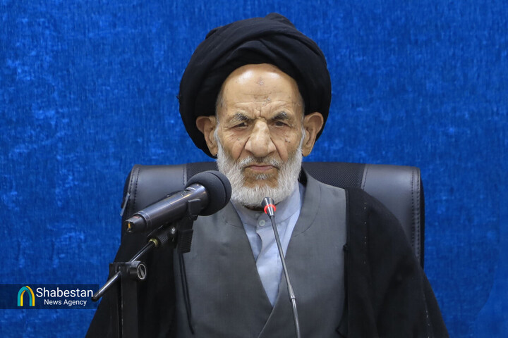 ریشه اصلی بحران‌های بشر فاصله گرفتن از دین و امامت است