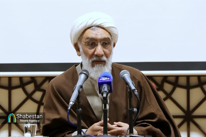 همبستگی ملی، قوی‌ترین سلاح ملت؛ مسئولان و روحانیون مسیر پیشرفت کشور را تضمین کنند 