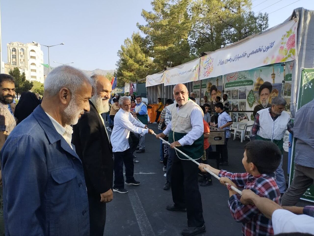 مشق عشق خادمیاران رضوی در میادین ورزشی