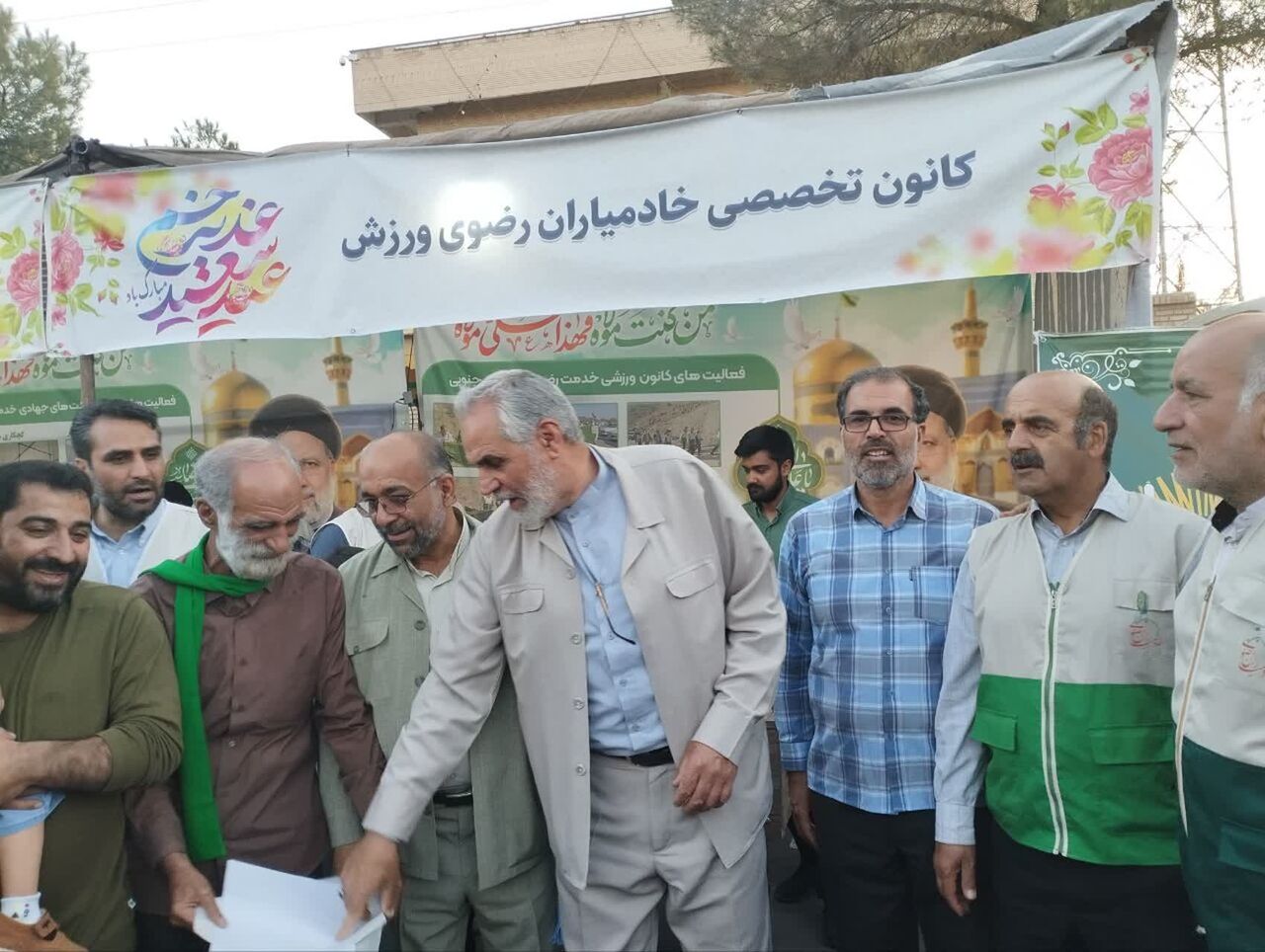 مشق عشق خادمیاران رضوی در میادین ورزشی