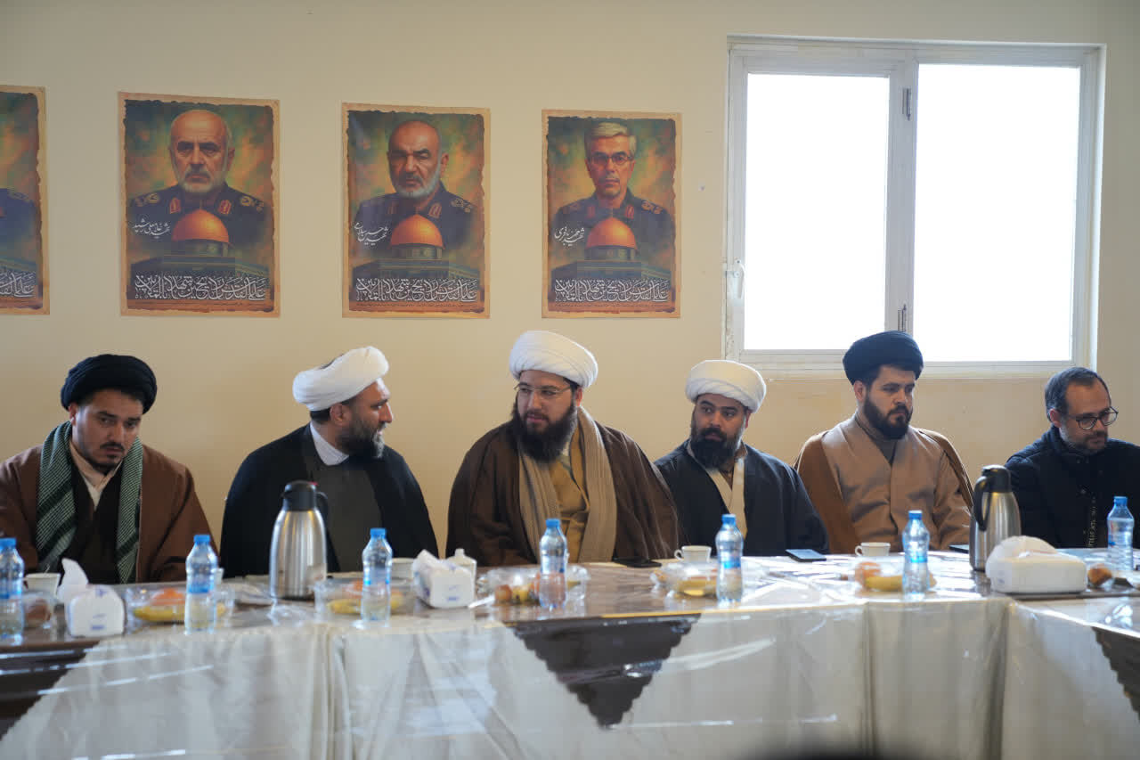 خدمت کریمانه و تبادل تجربیات، بقاع متبرکه را به جایگاه ملی میرساند