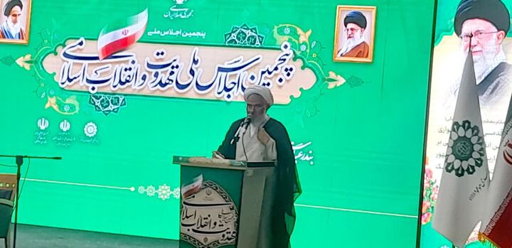 انقلاب اسلامی، جلوه عینی اندیشه مهدویت در عصر معاصر است