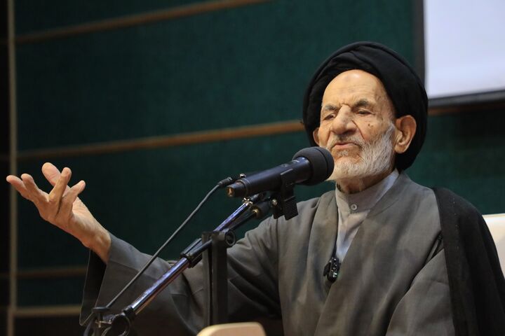 انقلاب اسلامی آغاز بیداری جهانی و استقلال ایران بود