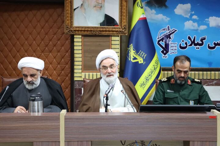 ایمان مردم، رمز مقاومت و ایستادگی در برابر توطئه‌ها است